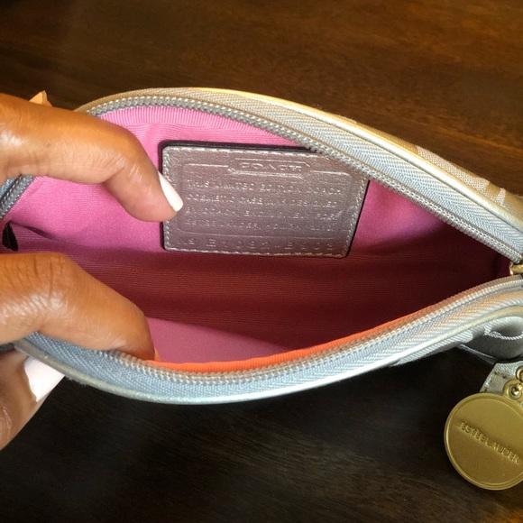 COACH + Esteé Lauder makeup purse - Picture 5 of 6